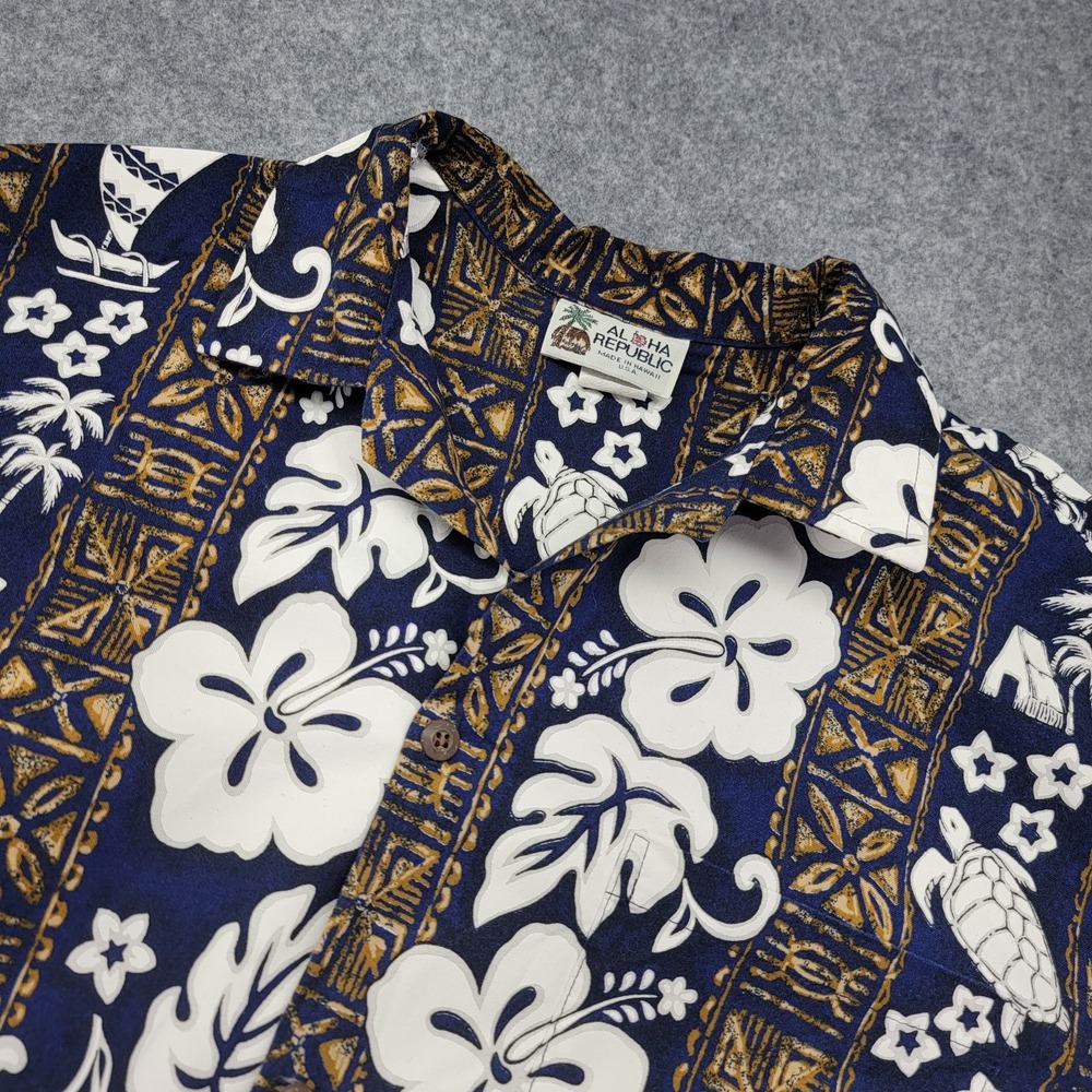 Vintage ALOHA REPUBLIC - Made in Hawaii Navy Blue Floral Mens L/XL Cabana Shirt